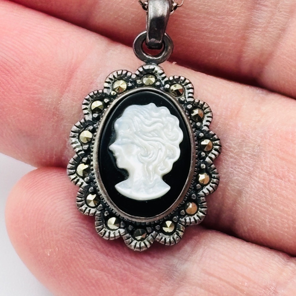 Vintage Sterling Silver Marcasite Cameo Pendant Necklace 925 Black White 18 In